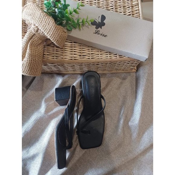 Sandals - Picture 5 of 6